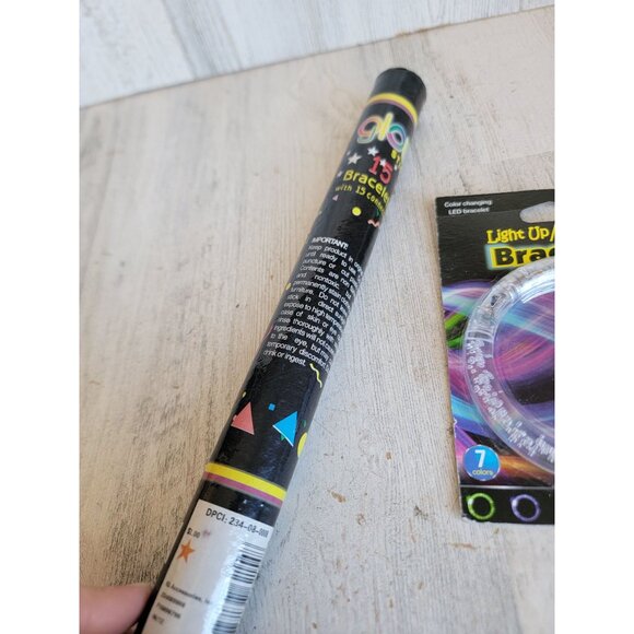 Glow dark bracelet stick set NEW accessory unique - Picture 6 of 9